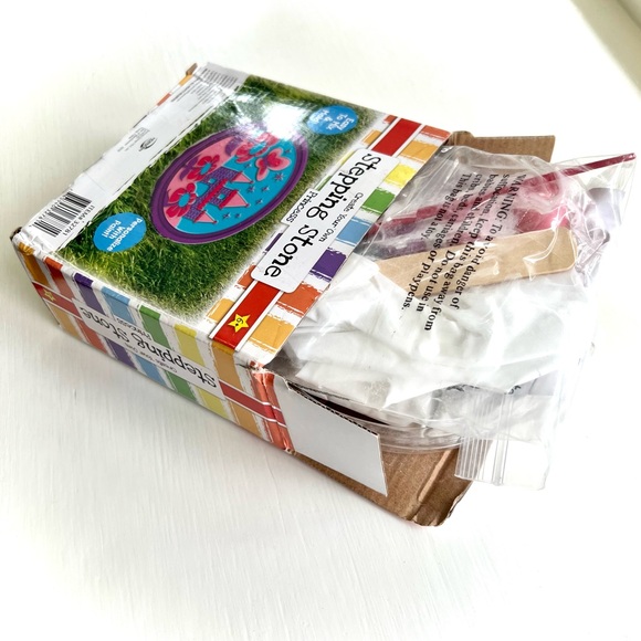 NEW Create Your Own Stepping Stone Kit Princess Garden Crafts Kids Art Project - Picture 3 of 12